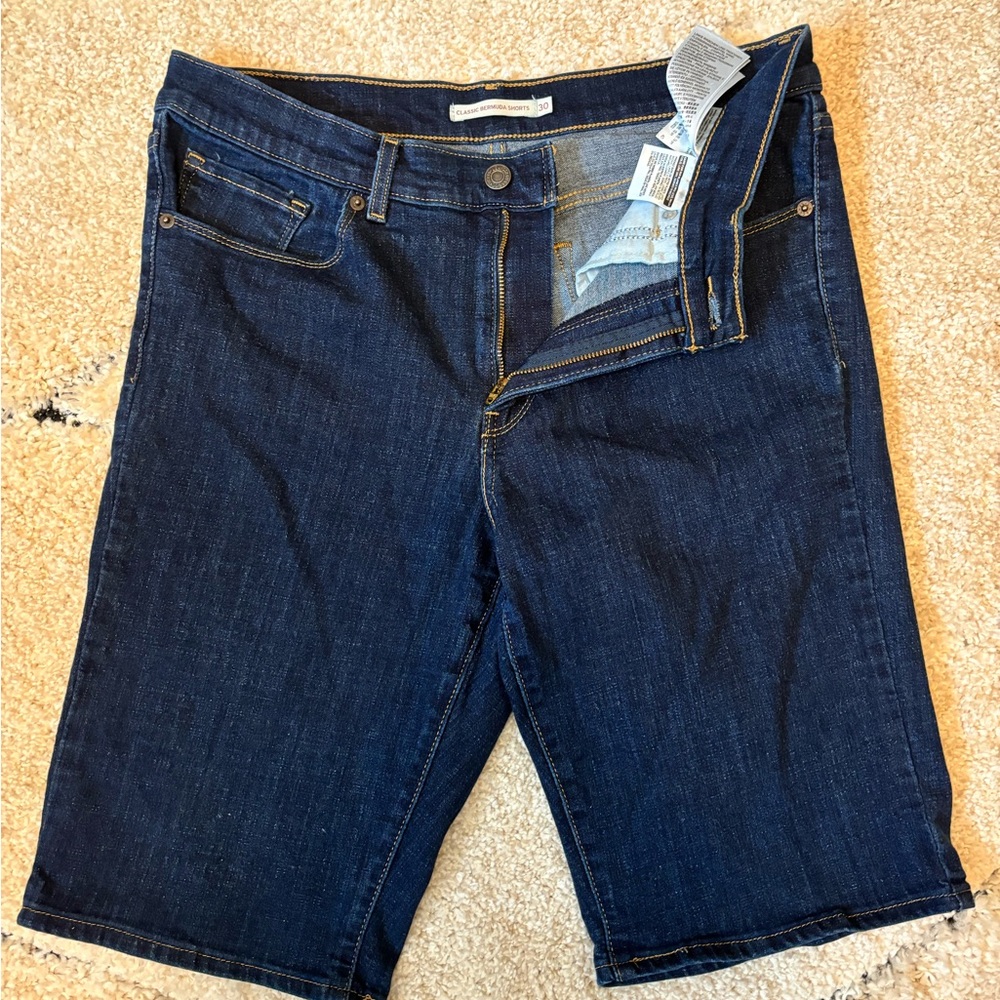 Women’s Levi’s Bermuda Shorts Dark Wash